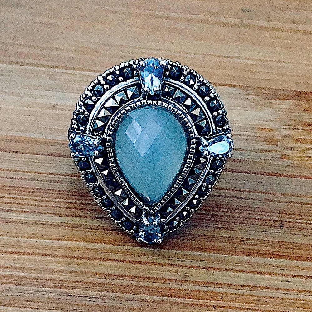 $78  Fashion Estate Ring  Sterling Silver  Size 9  Marked NF 925 THAILAND